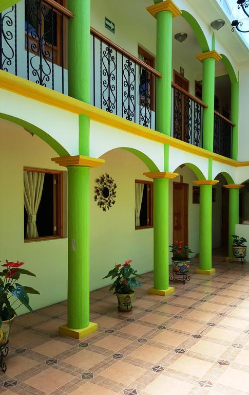 Hotel Posada Las Rosas Сан-Кристобаль-де-Ла-Касас Экстерьер фото